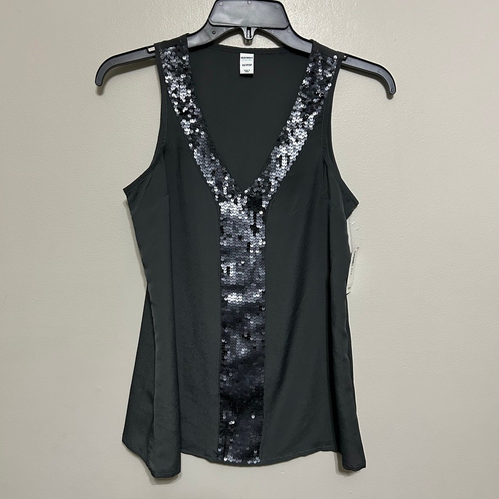 Old Navy Women's Blouse XS Gray V Neck Sleeveless Sequin Trim Tank Top NEW